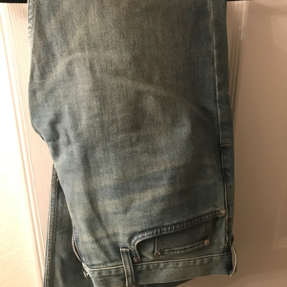 Jeans - Picture 2 of 3